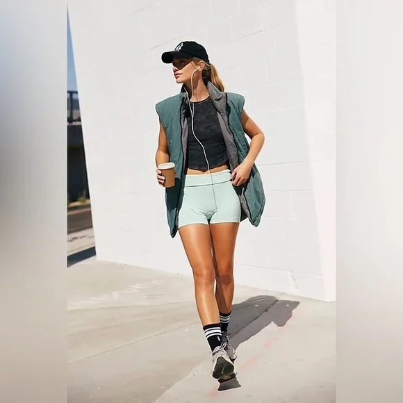 NWT! FP Free People Movement Slalom Reversible Fleece Sz Small - Picture 2 of 4